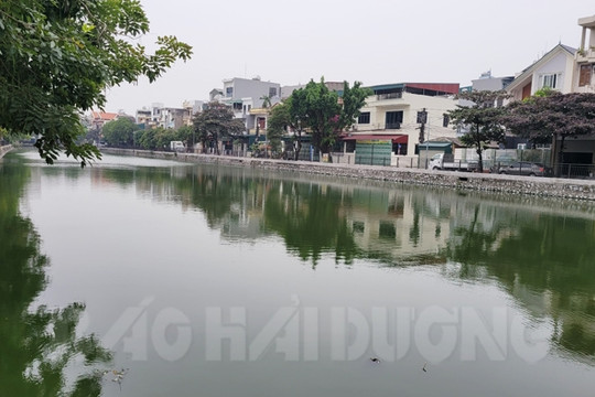 Hồ nước khu vực đình, đền Sượt đã sạch hơn